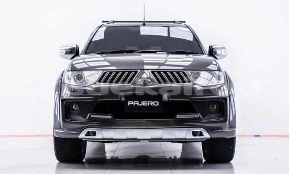 Buy Used Mitsubishi Pajero Sport Brown Car in Bangkok in Bangkok Buy Used Mitsubishi Pajero Sport Brown Car in Bangkok in Bangkok