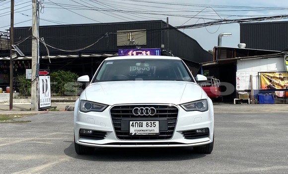 ซื้อ รถมือสอง Audi A3 ขาว รถยนต์ ใน %{เมือง} ใน กรุงเทพมหานคร