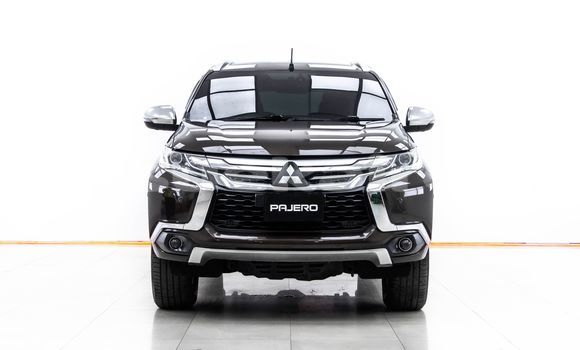 Buy Used Mitsubishi Pajero Brown Car in Bangkok in Bangkok Buy Used Mitsubishi Pajero Brown Car in Bangkok in Bangkok