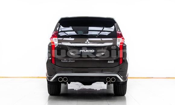 Buy Used Mitsubishi Pajero Brown Car in Bangkok in Bangkok Buy Used Mitsubishi Pajero Brown Car in Bangkok in Bangkok