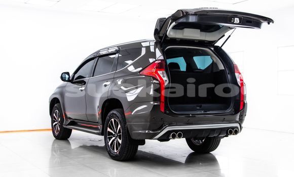 Buy Used Mitsubishi Pajero Brown Car in Bangkok in Bangkok Buy Used Mitsubishi Pajero Brown Car in Bangkok in Bangkok