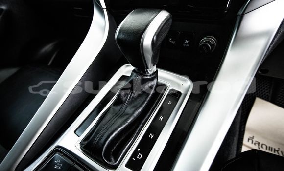 Buy Used Mitsubishi Pajero Brown Car in Bangkok in Bangkok Buy Used Mitsubishi Pajero Brown Car in Bangkok in Bangkok