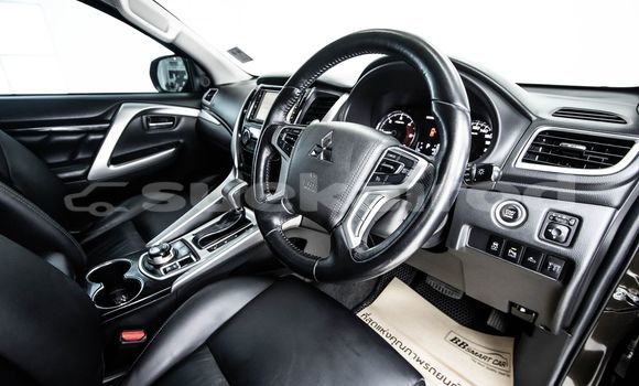 Buy Used Mitsubishi Pajero Brown Car in Bangkok in Bangkok Buy Used Mitsubishi Pajero Brown Car in Bangkok in Bangkok