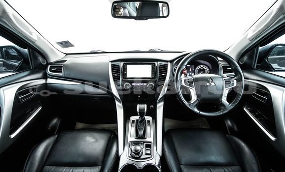 Buy Used Mitsubishi Pajero Brown Car in Bangkok in Bangkok Buy Used Mitsubishi Pajero Brown Car in Bangkok in Bangkok