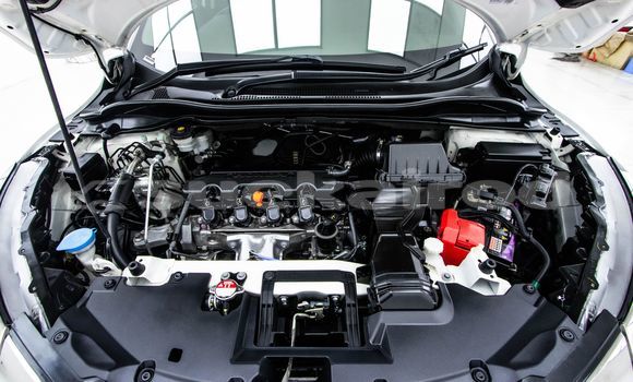 Buy Used Honda HR-V White Car in Bangkok in Bangkok Buy Used Honda HR-V White Car in Bangkok in Bangkok