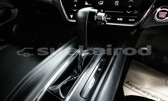 Buy Used Honda HR-V White Car in Bangkok in Bangkok Buy Used Honda HR-V White Car in Bangkok in Bangkok