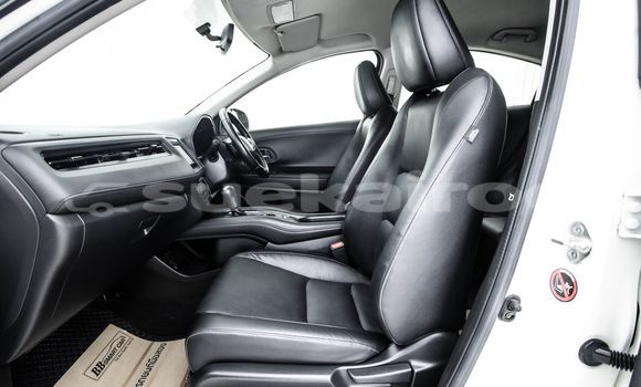 Buy Used Honda HR-V White Car in Bangkok in Bangkok Buy Used Honda HR-V White Car in Bangkok in Bangkok