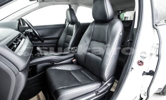 Buy Used Honda HR-V White Car in Bangkok in Bangkok Buy Used Honda HR-V White Car in Bangkok in Bangkok