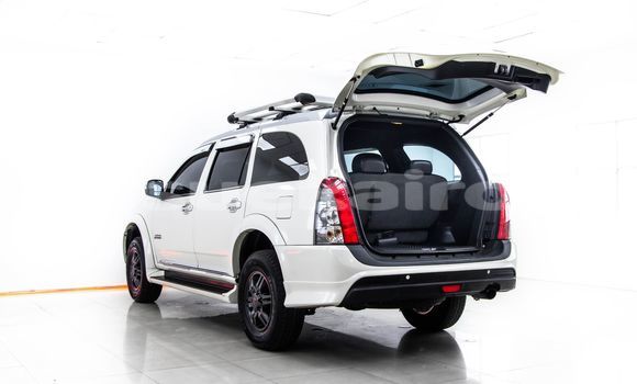 Buy Used Isuzu MU-7 White Car in Bangkok in Bangkok Buy Used Isuzu MU-7 White Car in Bangkok in Bangkok