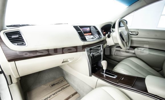 Buy Used Nissan Teana White Car in Bangkok in Bangkok Buy Used Nissan Teana White Car in Bangkok in Bangkok