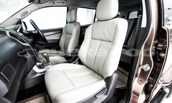 ซื้อ รถมือสอง Isuzu MU-X สีน้ำตาล รถยนต์ ใน %{เมือง} ใน กรุงเทพมหานคร ซื้อ รถมือสอง Isuzu MU-X สีน้ำตาล รถยนต์ ใน %{เมือง} ใน กรุงเทพมหานคร