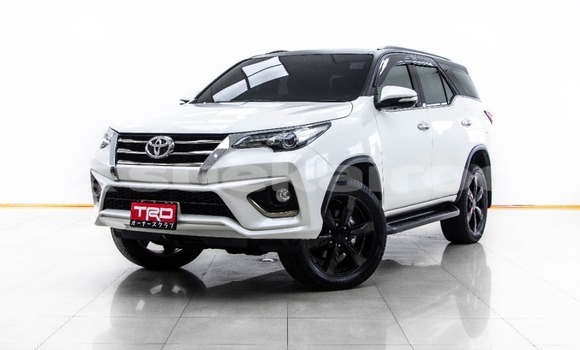 ซื้อ รถมือสอง Toyota Fortuner ขาว รถยนต์ ใน %{เมือง} ใน กรุงเทพมหานคร ซื้อ รถมือสอง Toyota Fortuner ขาว รถยนต์ ใน %{เมือง} ใน กรุงเทพมหานคร