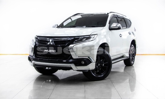 ซื้อ รถมือสอง Mitsubishi Pajero Sport ขาว รถยนต์ ใน %{เมือง} ใน กรุงเทพมหานคร ซื้อ รถมือสอง Mitsubishi Pajero Sport ขาว รถยนต์ ใน %{เมือง} ใน กรุงเทพมหานคร