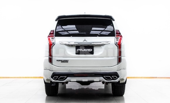 ซื้อ รถมือสอง Mitsubishi Pajero Sport ขาว รถยนต์ ใน %{เมือง} ใน กรุงเทพมหานคร ซื้อ รถมือสอง Mitsubishi Pajero Sport ขาว รถยนต์ ใน %{เมือง} ใน กรุงเทพมหานคร