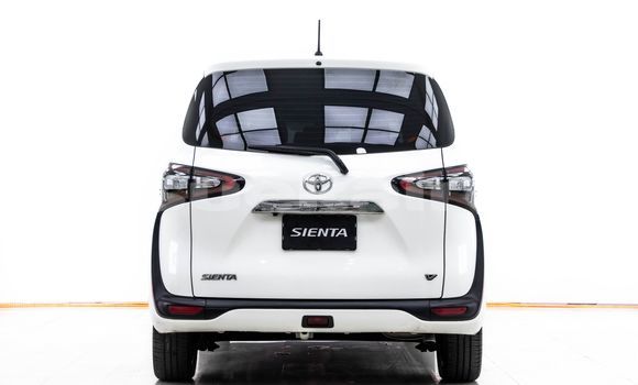 Buy Used Toyota Sienta White Car in Bangkok in Bangkok Buy Used Toyota Sienta White Car in Bangkok in Bangkok