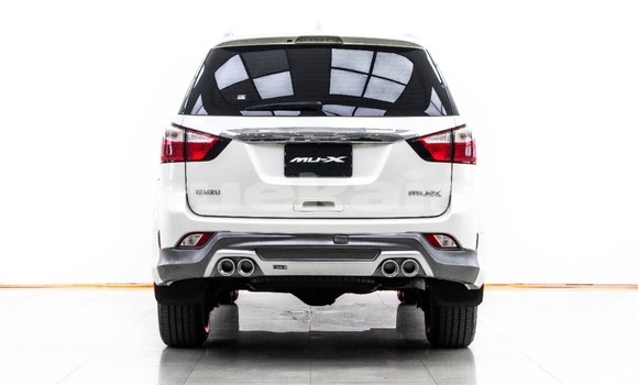 ซื้อ รถมือสอง Isuzu MU-X ขาว รถยนต์ ใน %{เมือง} ใน กรุงเทพมหานคร ซื้อ รถมือสอง Isuzu MU-X ขาว รถยนต์ ใน %{เมือง} ใน กรุงเทพมหานคร