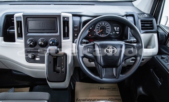 Buy Used Toyota Commuter White Car in Bangkok in Bangkok Buy Used Toyota Commuter White Car in Bangkok in Bangkok