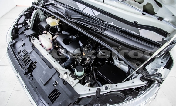 Buy Used Toyota Commuter White Car in Bangkok in Bangkok Buy Used Toyota Commuter White Car in Bangkok in Bangkok