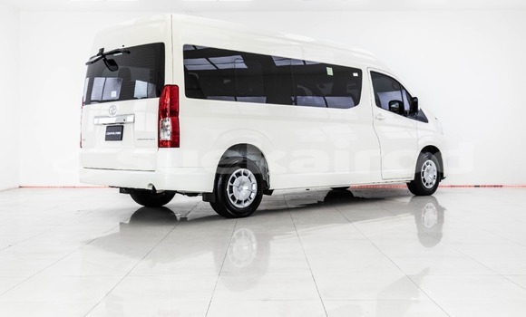 Buy Used Toyota Commuter White Car in Bangkok in Bangkok Buy Used Toyota Commuter White Car in Bangkok in Bangkok