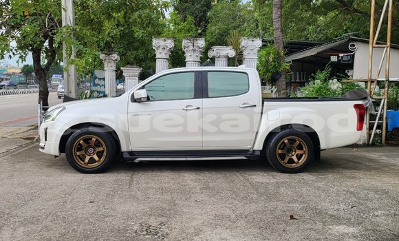 ซื้อ รถมือสอง Isuzu D-max Hi-Lander 4 dr ขาว รถยนต์ ใน %{เมือง} ใน กรุงเทพมหานคร ซื้อ รถมือสอง Isuzu D-max Hi-Lander 4 dr ขาว รถยนต์ ใน %{เมือง} ใน กรุงเทพมหานคร