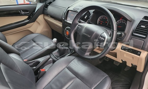 ซื้อ รถมือสอง Isuzu D-max Hi-Lander 4 dr ขาว รถยนต์ ใน %{เมือง} ใน กรุงเทพมหานคร ซื้อ รถมือสอง Isuzu D-max Hi-Lander 4 dr ขาว รถยนต์ ใน %{เมือง} ใน กรุงเทพมหานคร