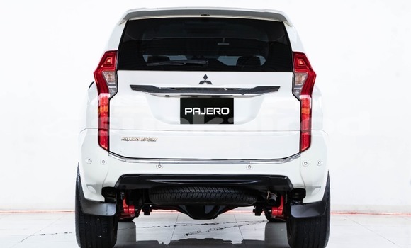 ซื้อ รถมือสอง Mitsubishi Pajero Sport ขาว รถยนต์ ใน %{เมือง} ใน กรุงเทพมหานคร ซื้อ รถมือสอง Mitsubishi Pajero Sport ขาว รถยนต์ ใน %{เมือง} ใน กรุงเทพมหานคร