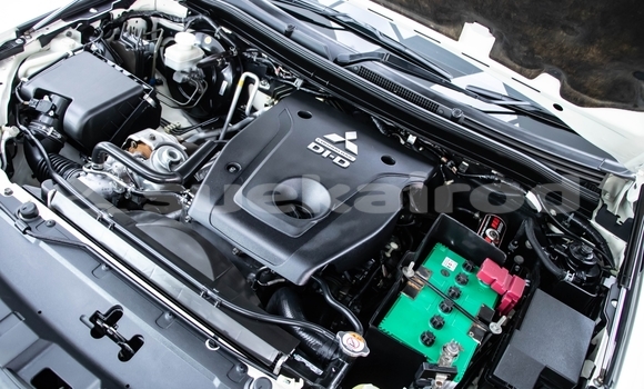 ซื้อ รถมือสอง Mitsubishi Pajero Sport ขาว รถยนต์ ใน %{เมือง} ใน กรุงเทพมหานคร ซื้อ รถมือสอง Mitsubishi Pajero Sport ขาว รถยนต์ ใน %{เมือง} ใน กรุงเทพมหานคร