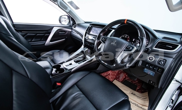 ซื้อ รถมือสอง Mitsubishi Pajero Sport ขาว รถยนต์ ใน %{เมือง} ใน กรุงเทพมหานคร ซื้อ รถมือสอง Mitsubishi Pajero Sport ขาว รถยนต์ ใน %{เมือง} ใน กรุงเทพมหานคร