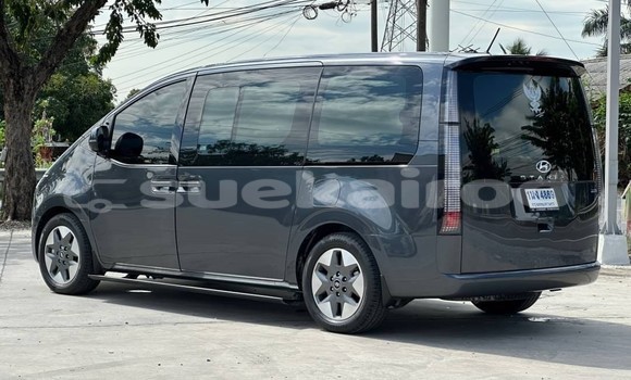 Buy Used Hyundai Grand Starex Black Car in Bangkok in Bangkok Buy Used Hyundai Grand Starex Black Car in Bangkok in Bangkok