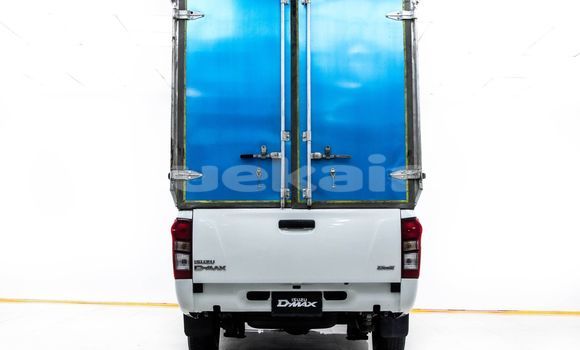 Buy Used Isuzu D-Max White Car in Bangkok in Bangkok Buy Used Isuzu D-Max White Car in Bangkok in Bangkok