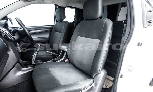 Buy Used Isuzu D-Max White Car in Bangkok in Bangkok Buy Used Isuzu D-Max White Car in Bangkok in Bangkok