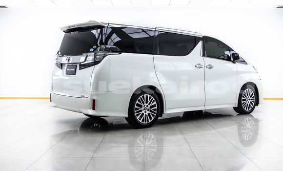 Buy Used Toyota Vellfire White Car in Bangkok in Bangkok Buy Used Toyota Vellfire White Car in Bangkok in Bangkok