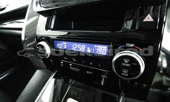 Buy Used Toyota Vellfire White Car in Bangkok in Bangkok Buy Used Toyota Vellfire White Car in Bangkok in Bangkok