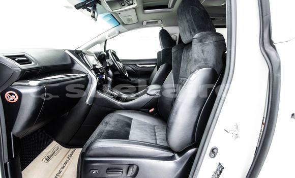 Buy Used Toyota Vellfire White Car in Bangkok in Bangkok Buy Used Toyota Vellfire White Car in Bangkok in Bangkok