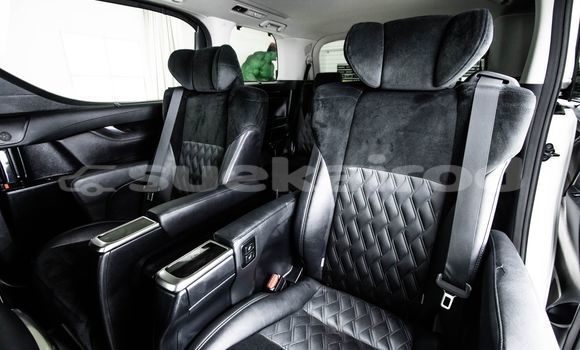 Buy Used Toyota Vellfire White Car in Bangkok in Bangkok Buy Used Toyota Vellfire White Car in Bangkok in Bangkok