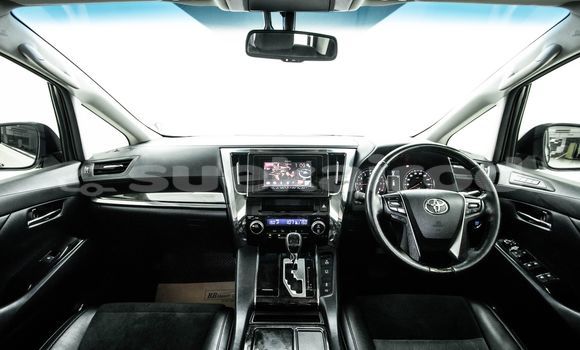 Buy Used Toyota Vellfire White Car in Bangkok in Bangkok Buy Used Toyota Vellfire White Car in Bangkok in Bangkok