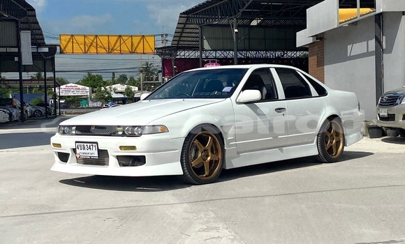 Buy Used Nissan Cefiro White Car in Bangkok in Bangkok Buy Used Nissan Cefiro White Car in Bangkok in Bangkok