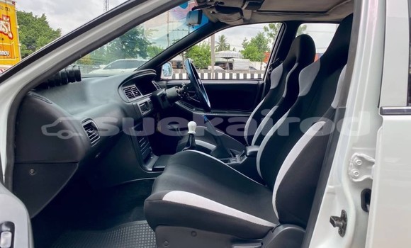 Buy Used Nissan Cefiro White Car in Bangkok in Bangkok Buy Used Nissan Cefiro White Car in Bangkok in Bangkok