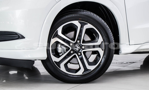 Buy Used Honda HR-V White Car in Bangkok in Bangkok Buy Used Honda HR-V White Car in Bangkok in Bangkok