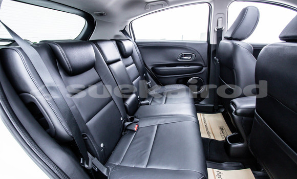 Buy Used Honda HR-V White Car in Bangkok in Bangkok Buy Used Honda HR-V White Car in Bangkok in Bangkok