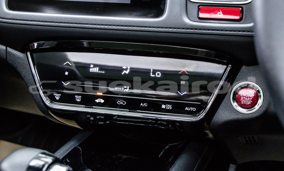 Buy Used Honda HR-V White Car in Bangkok in Bangkok Buy Used Honda HR-V White Car in Bangkok in Bangkok