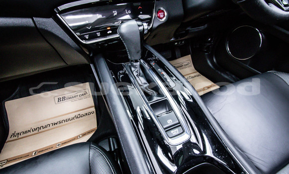 Buy Used Honda HR-V White Car in Bangkok in Bangkok Buy Used Honda HR-V White Car in Bangkok in Bangkok