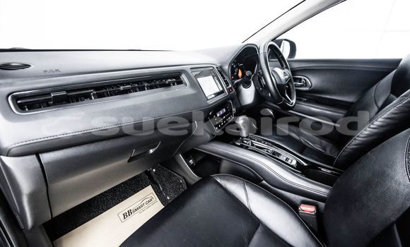 ซื้อ รถมือสอง Honda HR-V สีดำ รถยนต์ ใน %{เมือง} ใน กรุงเทพมหานคร ซื้อ รถมือสอง Honda HR-V สีดำ รถยนต์ ใน %{เมือง} ใน กรุงเทพมหานคร