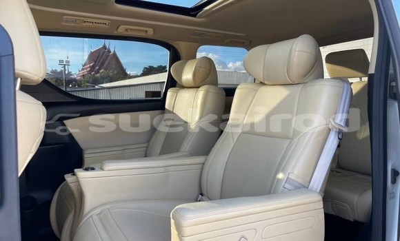 Buy Used Toyota Alphard White Car in Bangkok in Bangkok Buy Used Toyota Alphard White Car in Bangkok in Bangkok