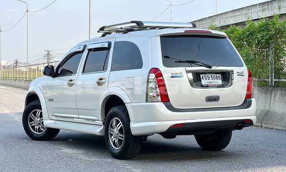 Buy Used Isuzu MU White Car in Bangkok in Bangkok Buy Used Isuzu MU White Car in Bangkok in Bangkok