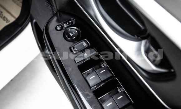 Buy Used Honda CR-V White Car in Bangkok in Bangkok Buy Used Honda CR-V White Car in Bangkok in Bangkok