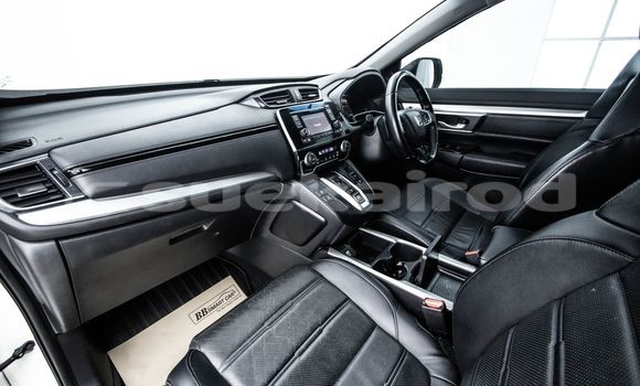 Buy Used Honda CR-V White Car in Bangkok in Bangkok Buy Used Honda CR-V White Car in Bangkok in Bangkok