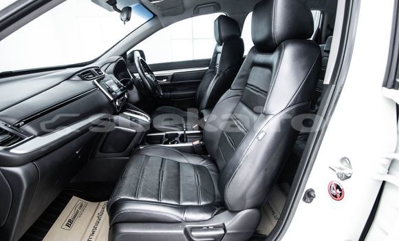 Buy Used Honda CR-V White Car in Bangkok in Bangkok Buy Used Honda CR-V White Car in Bangkok in Bangkok