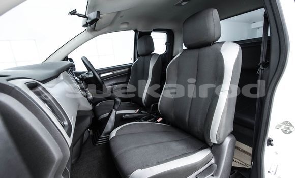 Buy Used Chevrolet Colorado White Car in Bangkok in Bangkok Buy Used Chevrolet Colorado White Car in Bangkok in Bangkok