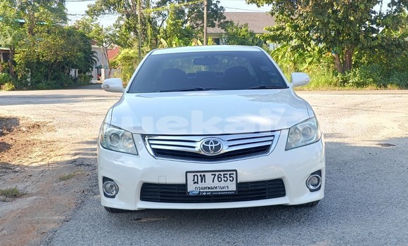 Buy Used Toyota Camry White Car in Chiang Mai in Chiang Mai Buy Used Toyota Camry White Car in Chiang Mai in Chiang Mai